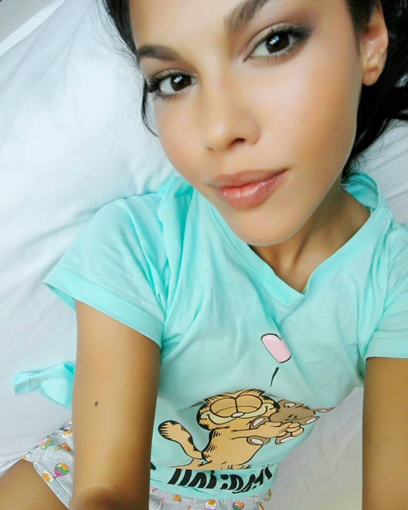 Apolonia Lapiedra Amo A Garfield Apolonia Lapiedra Pornstar Actriz Porno Xxx